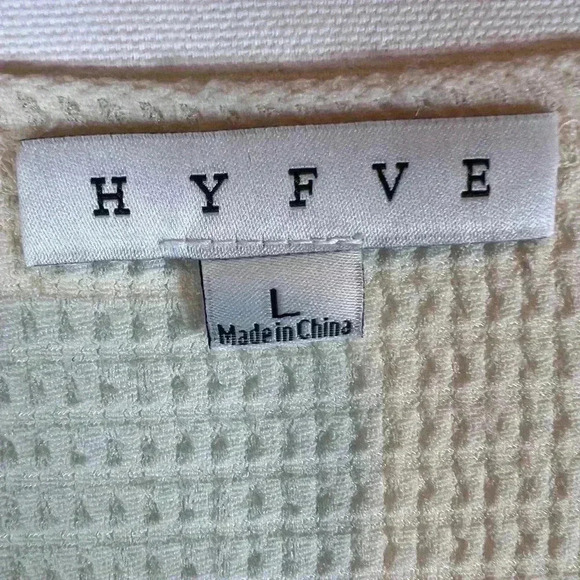 HYFVE waffle knit top blouse size Large cropped long sleeve stretch city keyhole - Picture 3 of 8